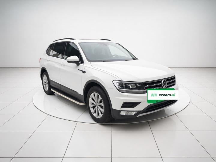 Tiguan L 2017 330TSI AT RWD photo 3