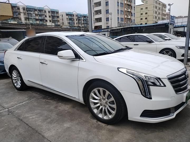 XTS 2018 28T Tech photo 3