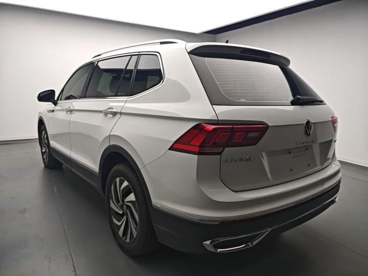 Tiguan L 2023 300TSI AT RWD Smart photo 4