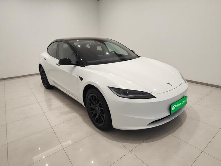 Model 3 2025 RWD photo 3