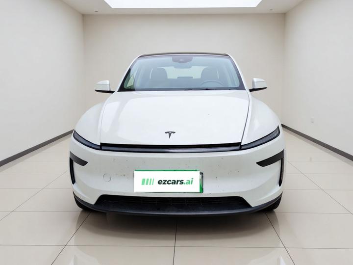 Model Y 2026 RWD photo 2