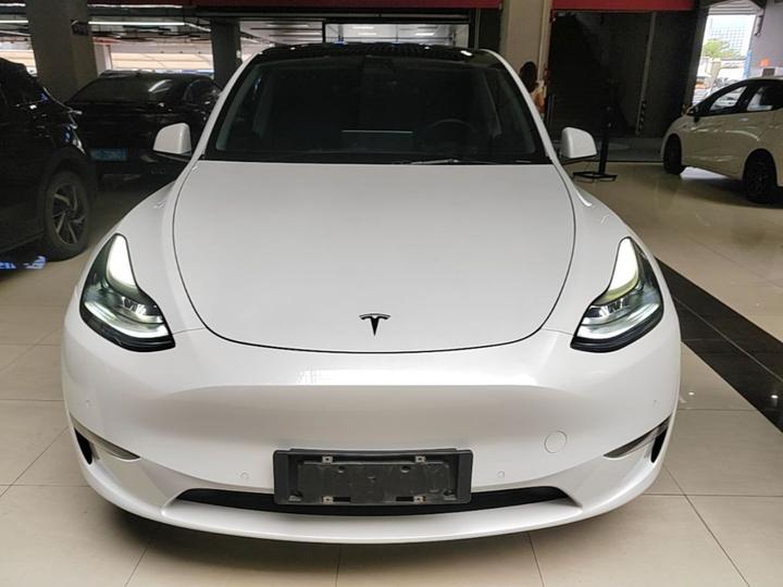 Model Y 2021 Standard Range RWD photo 2