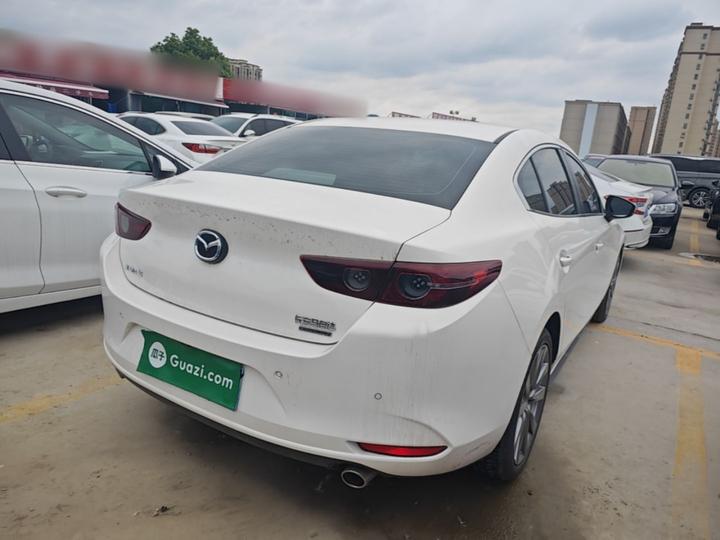 3 Axela 2022 2.0L AT photo 4
