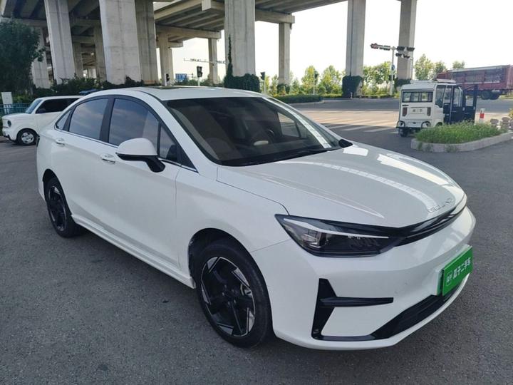 BAIC EU5 PLUS 2023 R600 Preferred photo 3