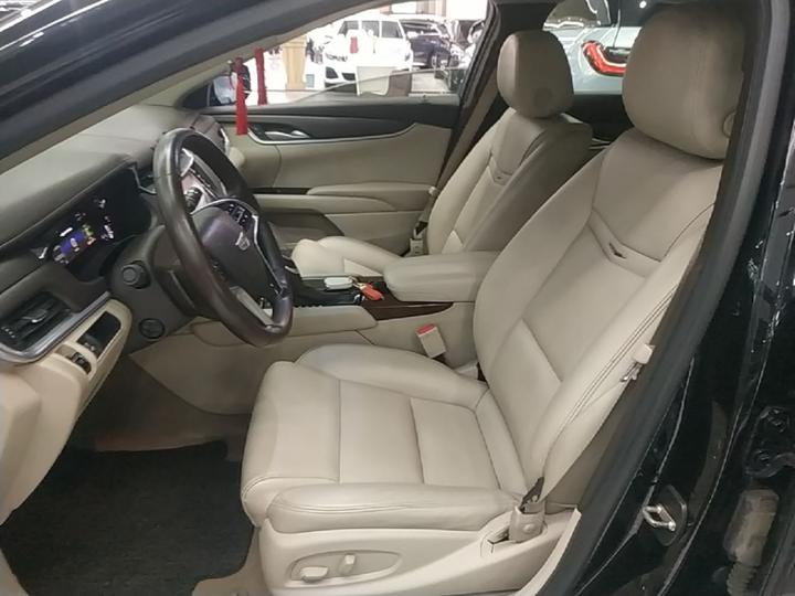 XTS 2016 28T Tech photo 6