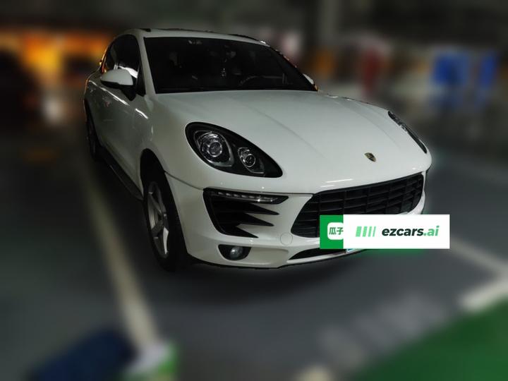 2016 Macan 2.0T photo 3