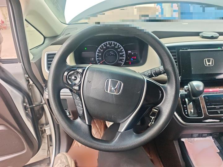 Odyssey 2015 2.4L Comfort photo 3