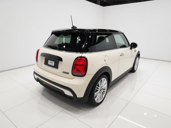 2023 1.5T COOPER photo 4