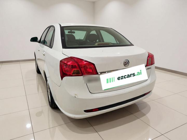 Excelle 2013 1.5L AT Classic photo 4