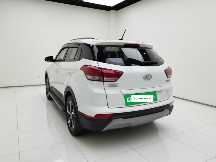 ix25 2017 1.6L AT Smart photo 4