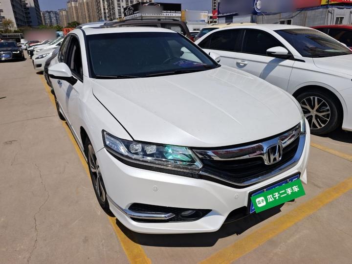 Spirior 2015 2.4L Premium photo 3
