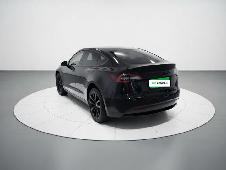 Model Y 2021 Standard Range RWD photo 4