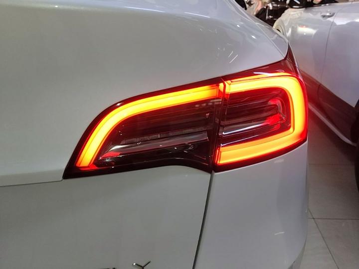 Model Y 2022 Facelift RWD photo 7
