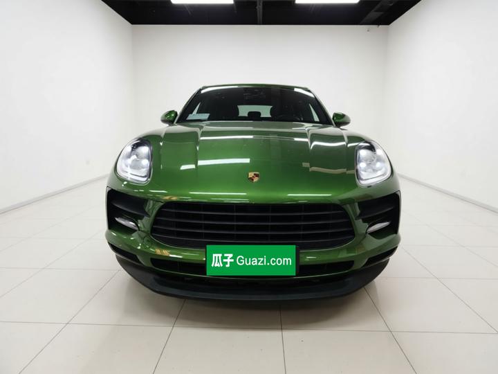 2018 Macan 2.0T photo 2