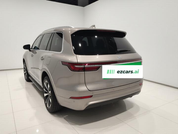 Li Auto ONE 2020 EREV 6-Seater photo 4