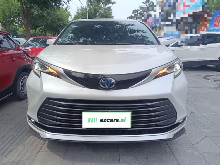Sienna 2021 2.5L Hybrid Luxury photo 2