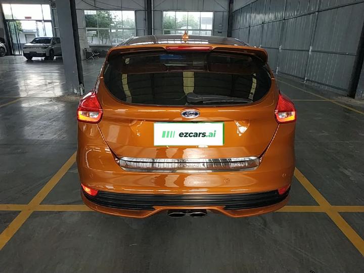 Focus 2017 Hatchback EcoBoost 180 AT Sport photo 3