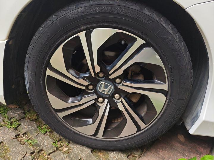 Crider 2016 1.8L CVT Luxury photo 8