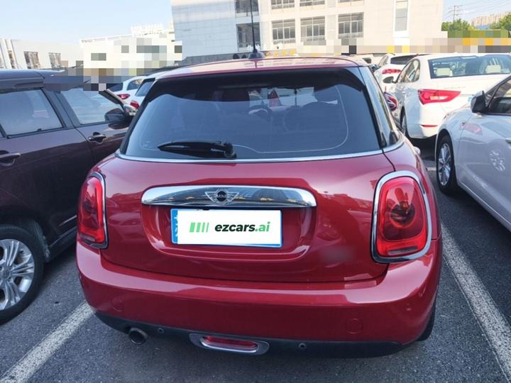 2016 1.2T ONE 5-Door photo 3