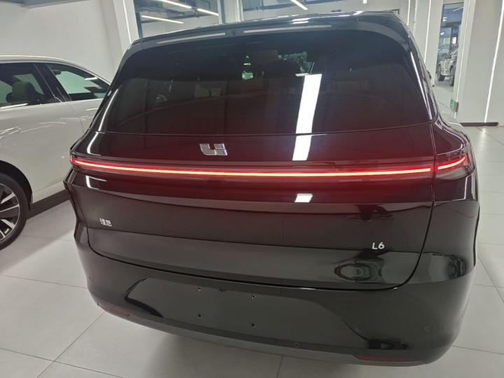 Li Auto L6 2025 Max Smart Refresh Edition photo 5