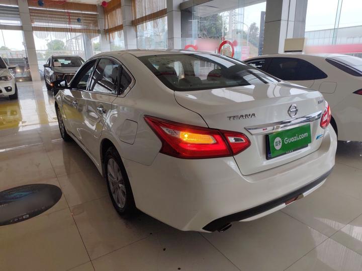 Teana 2016 Facelift 2.0L XL Comfort photo 4