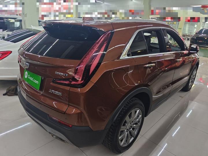 XT4 2018 28T RWD Leading photo 4