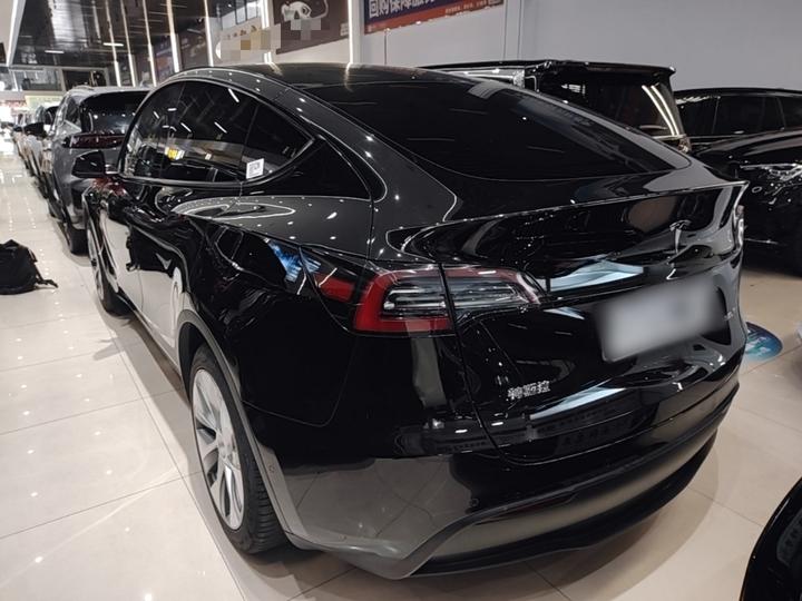 Model Y 2022 Facelift RWD photo 4