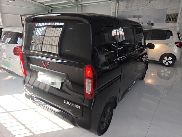 Wuling Zhiguang EV 2025 201km Standard photo 4
