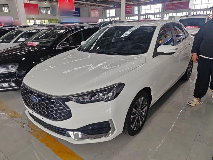 Escort 2021 1.5L AT