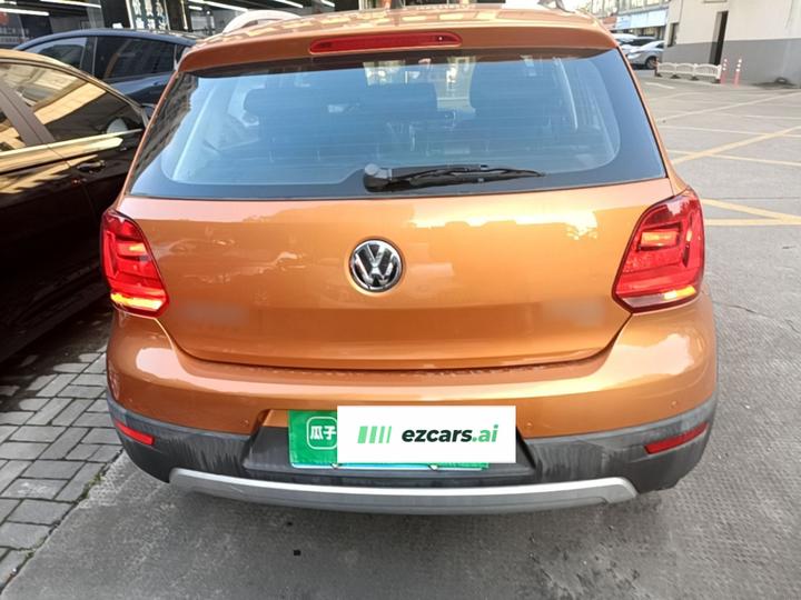 2018 1.5L Cross Polo AT photo 3