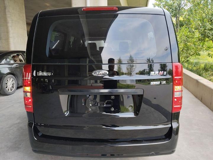 Refine M3 2022 PLUS 1.8L Comfort photo 3