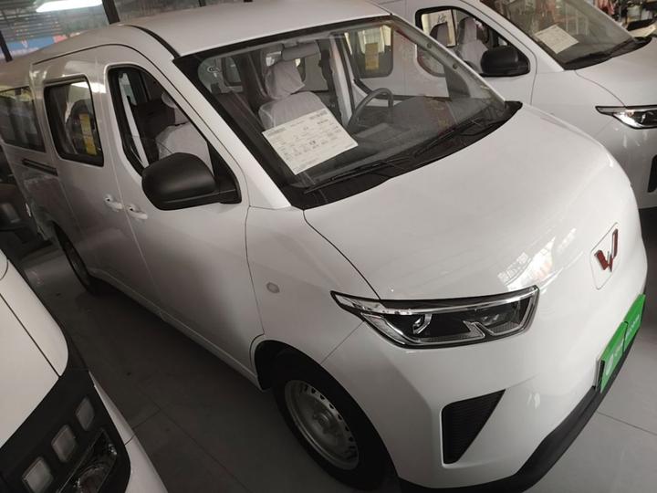 Wuling 2026 330km Bus Comfort photo 3