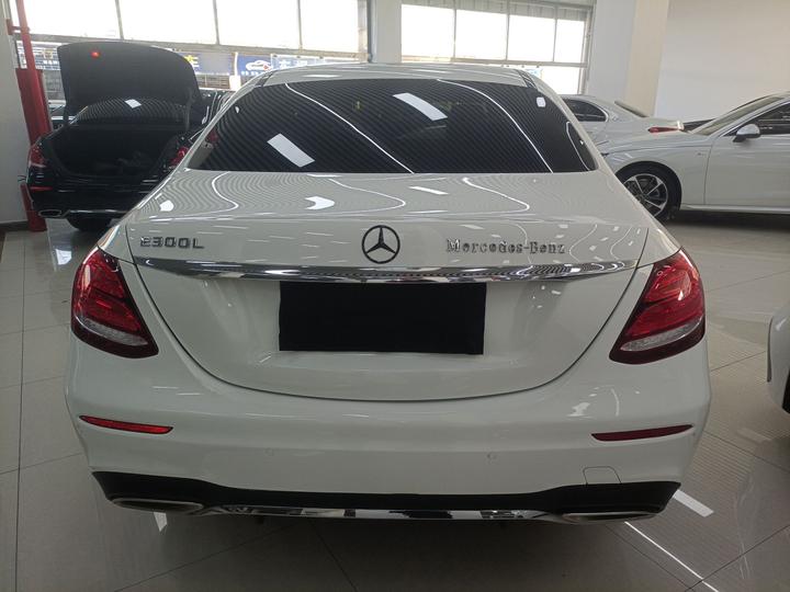 E-Class 2018 Facelift E 200 L Sport photo 3
