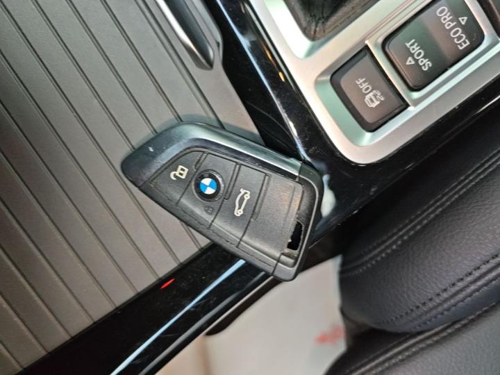 1 Series 2018 118i Sport photo 8