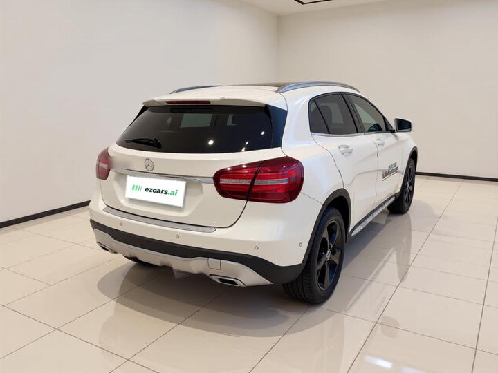 GLA 2018 GLA 200 Dynamic photo 6