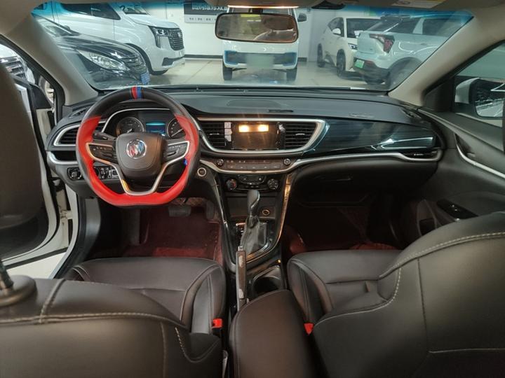 Excelle 2021 Facelift Classic 1.5L AT Elite photo 2