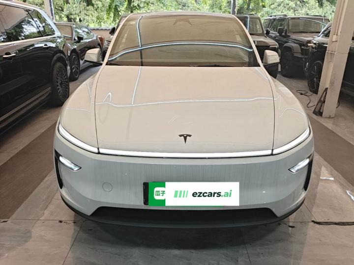 Model Y 2026 RWD photo 2