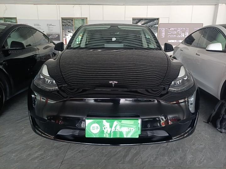 Model Y 2022 RWD photo 2
