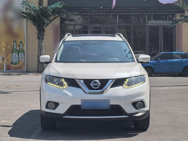 X-Trail 2014 2.0L CVT Comfort 2WD photo 2
