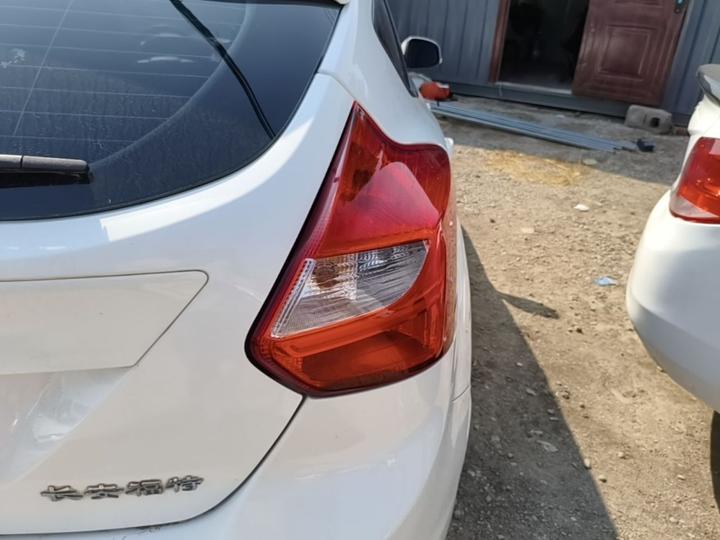 Focus 2012 Hatchback 1.6L AT Comfort photo 7