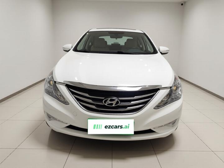 Sonata 2013 2.0L AT Luxury photo 2