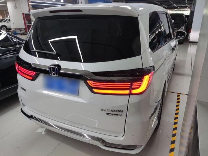Elysion 2022 2.0L e:HEV Luxury photo 4