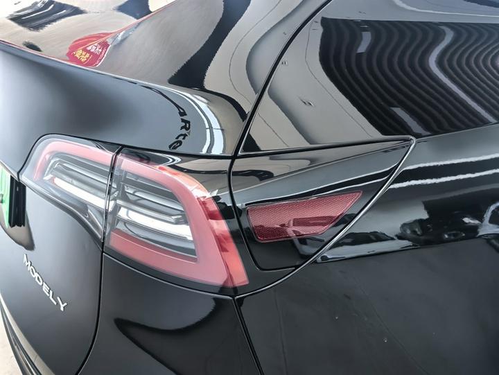 Model Y 2022 Facelift RWD photo 3