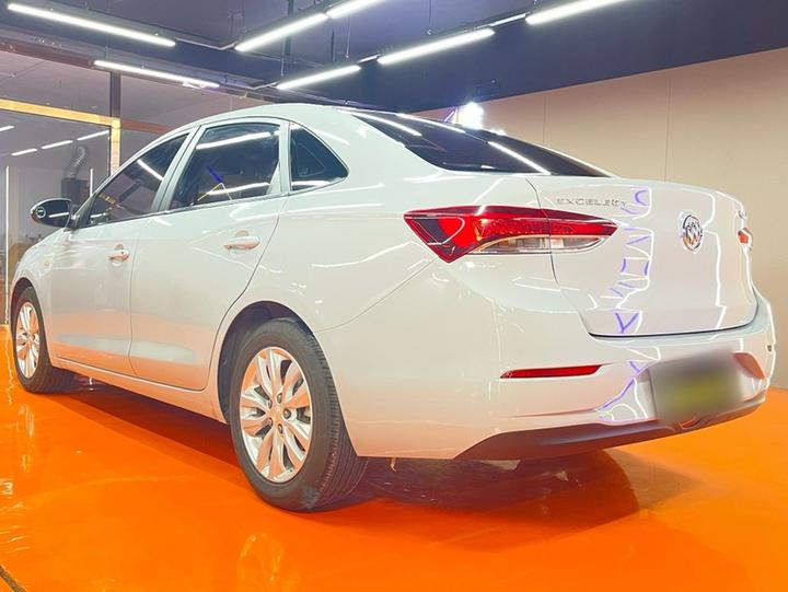 Excelle 2021 Classic 1.5L AT Progressive photo 3