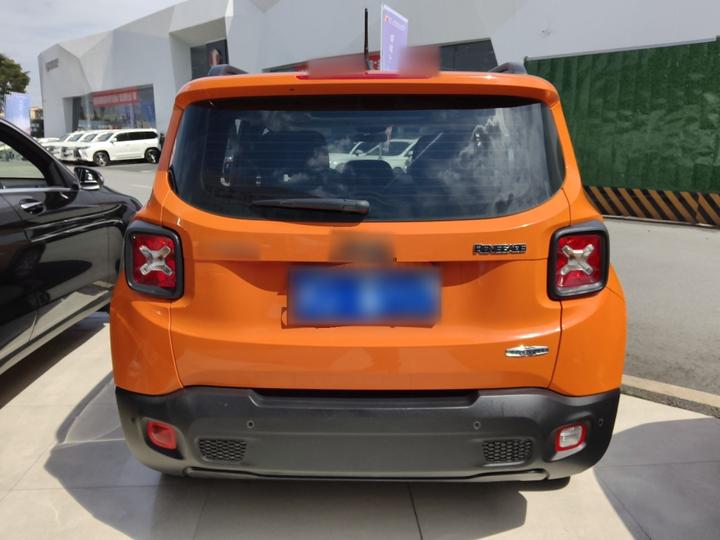 Renegade 2016 1.4T AT photo 3