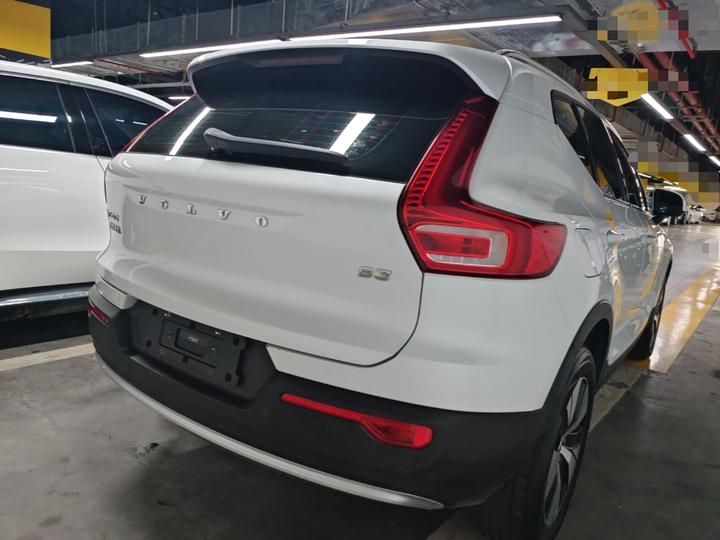 XC40 2024 B3 Luxury photo 4