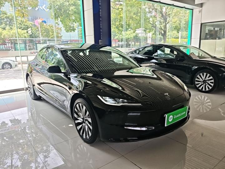Model 3 2025 RWD photo 3