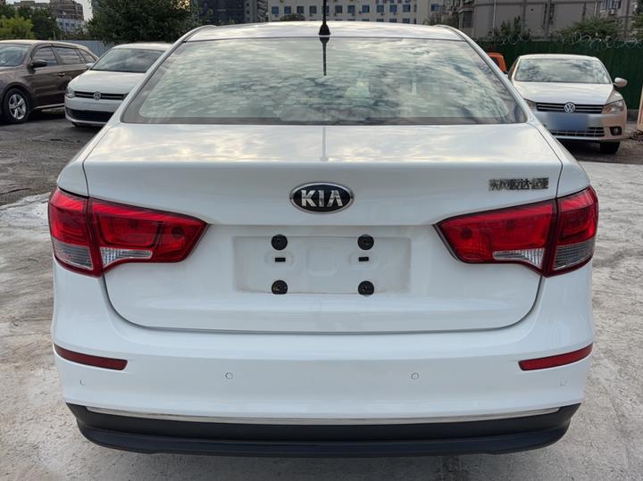 K2 2015 Sedan 1.4L MT GLS photo 3