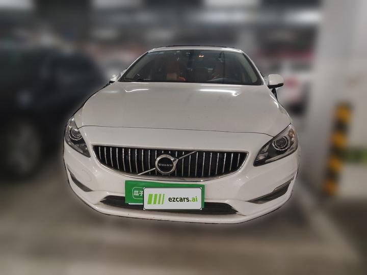 S60 2018 S60L T3 Progressive photo 2