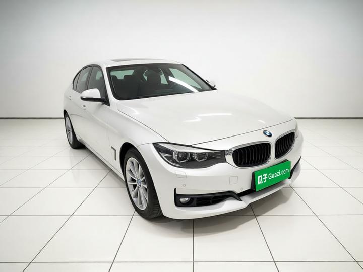 3 SeriesGT 2017 320i Fashion photo 3
